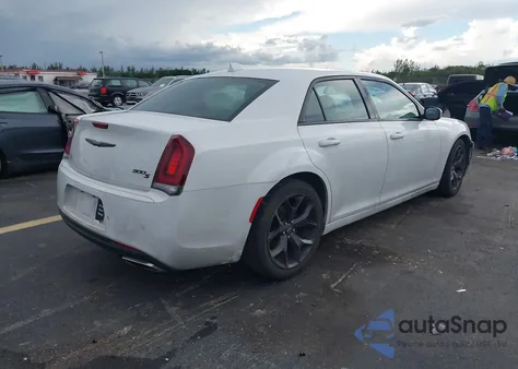 2021 Chrysler 300 300S из США, поврежденный, VIN 2C3CCABG8MH554560